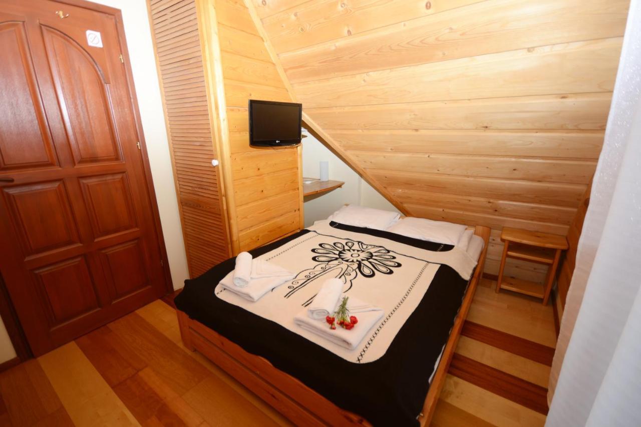 Apartamento Dom Z Witrazami Bukowina Tatrzańska Exterior foto