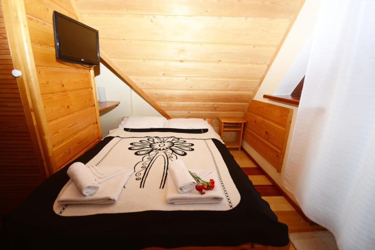Apartamento Dom Z Witrazami Bukowina Tatrzańska Exterior foto