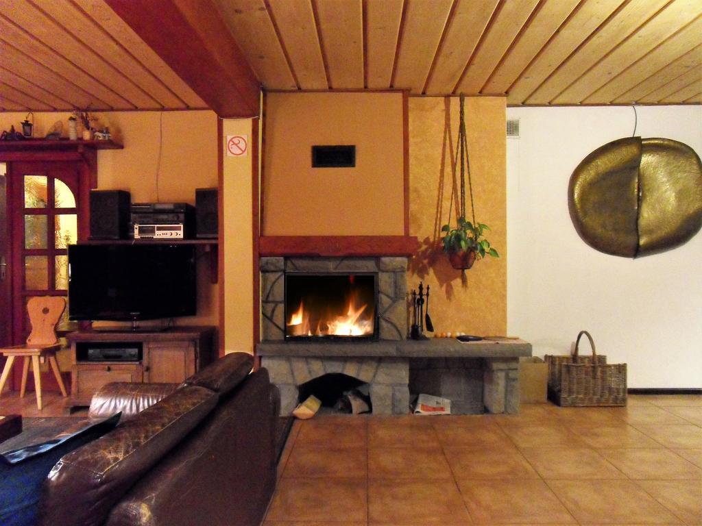 Apartamento Dom Z Witrazami Bukowina Tatrzańska Exterior foto